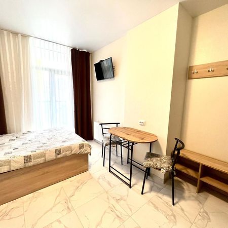 Osapart Hotel In A Complex Semycvit 3 Лвив Екстериор снимка