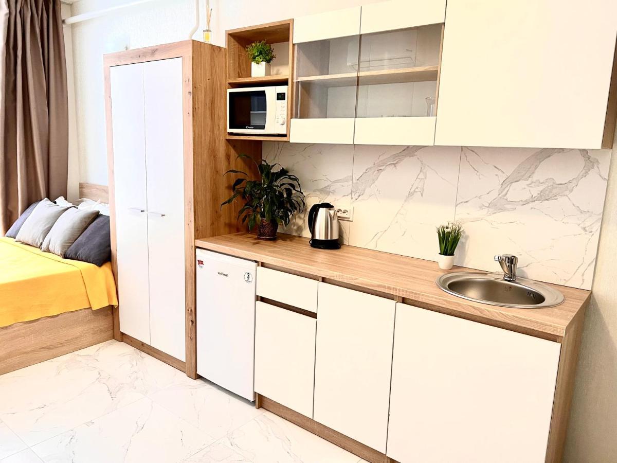 Osapart Hotel In A Complex Semycvit 3 Лвив Екстериор снимка