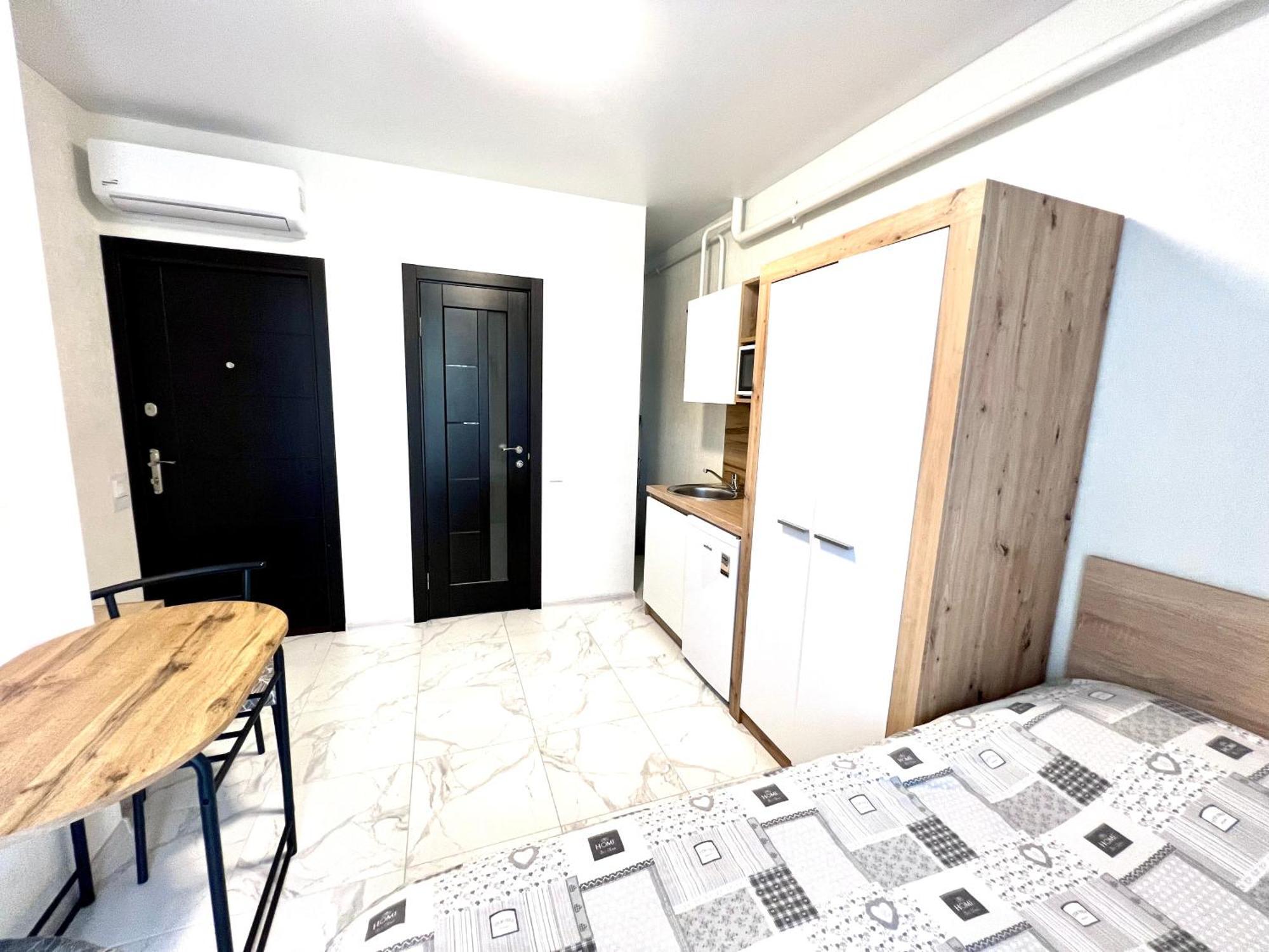 Osapart Hotel In A Complex Semycvit 3 Лвив Екстериор снимка
