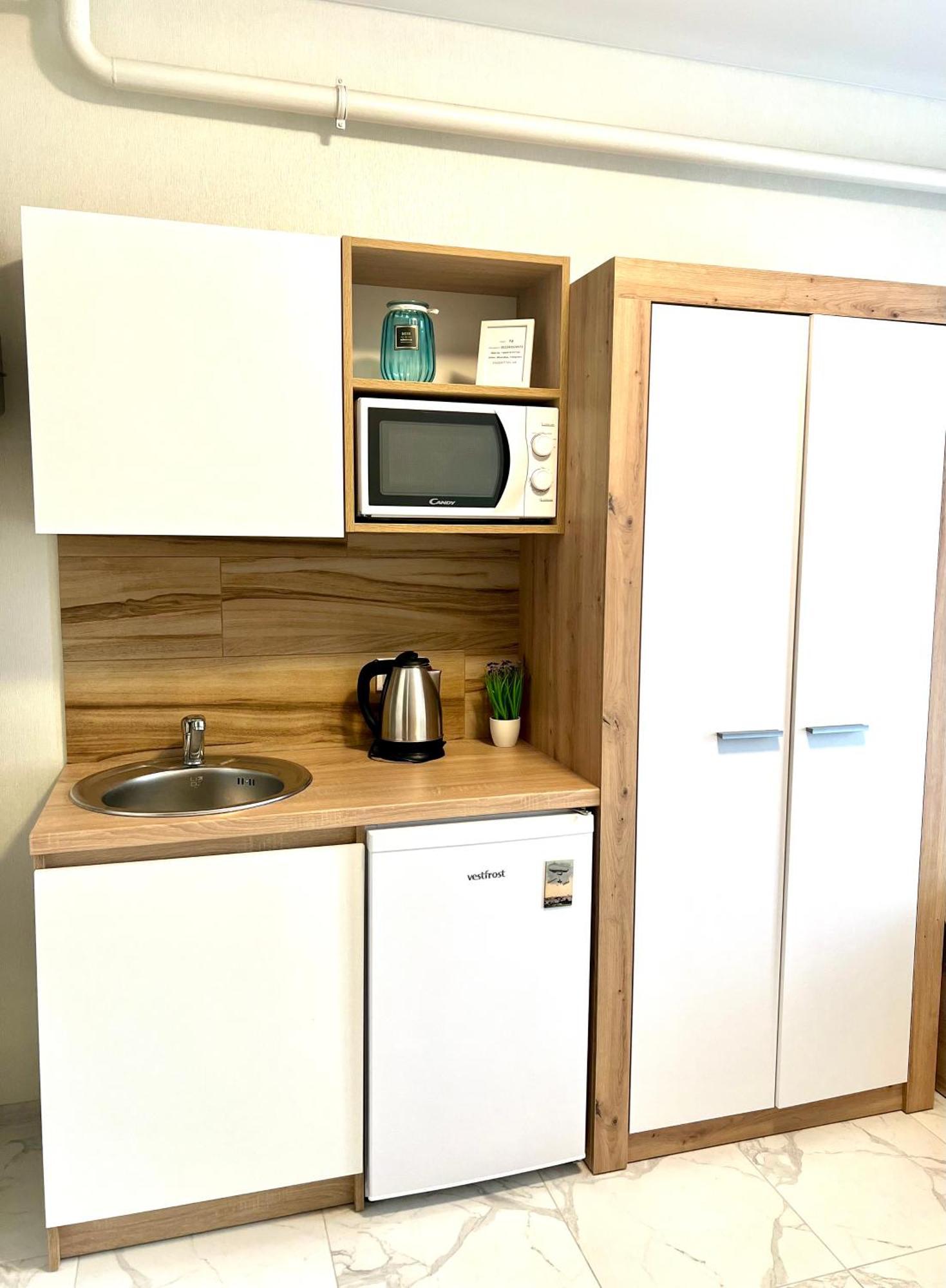 Osapart Hotel In A Complex Semycvit 3 Лвив Екстериор снимка