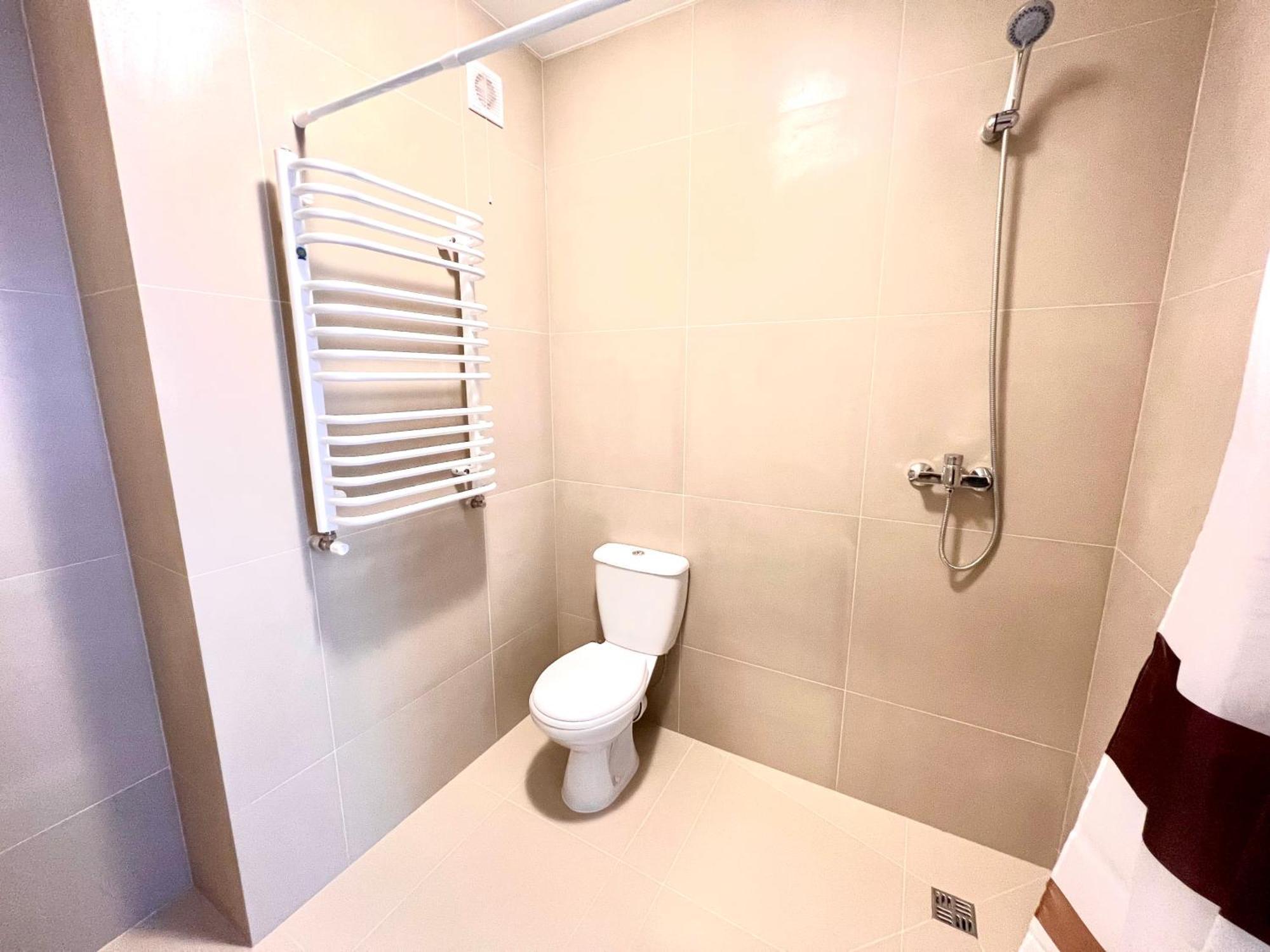 Osapart Hotel In A Complex Semycvit 3 Лвив Екстериор снимка
