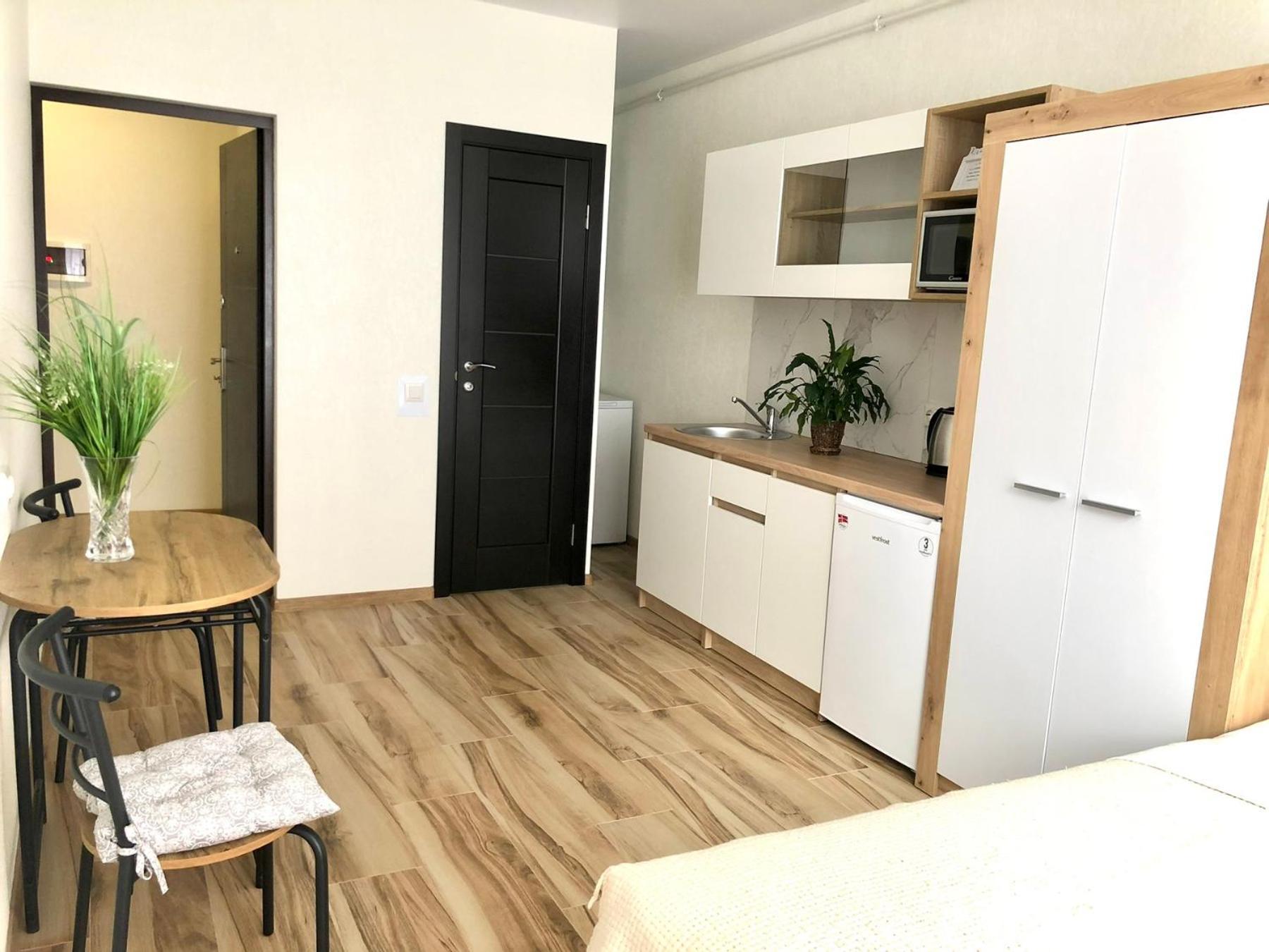 Osapart Hotel In A Complex Semycvit 3 Лвив Екстериор снимка